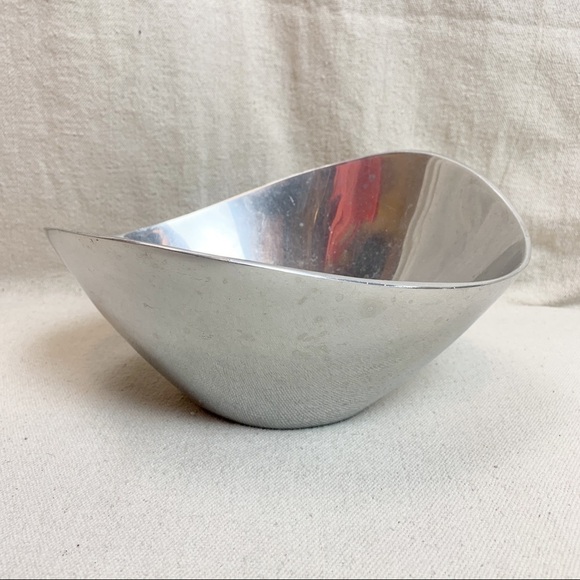 Nambe 569 butterfly bowl - Picture 1 of 8